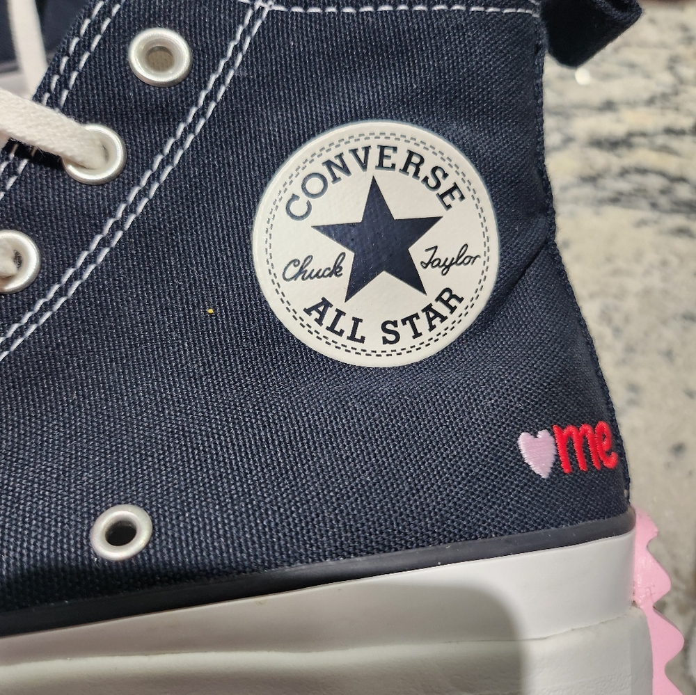 Converse - Picture 2 of 3
